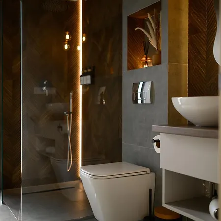 Domivka із чаном-джакузі, каміном і кіно-зоною у Cлавську