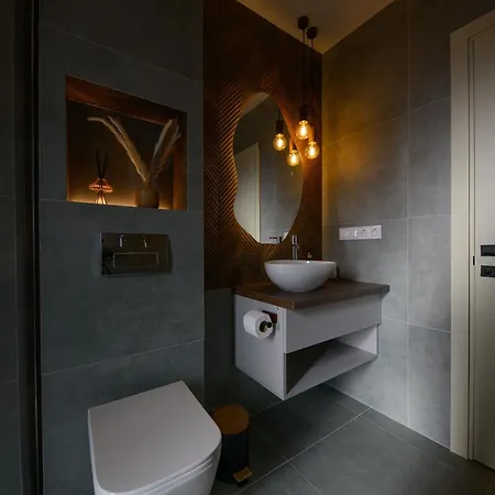 Domivka із чаном-джакузі, каміном і кіно-зоною у Cлавську Slavske