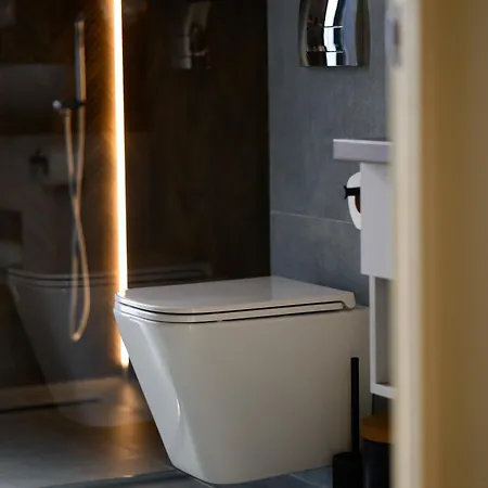 Domivka із чаном-джакузі, каміном і кіно-зоною у Cлавську *