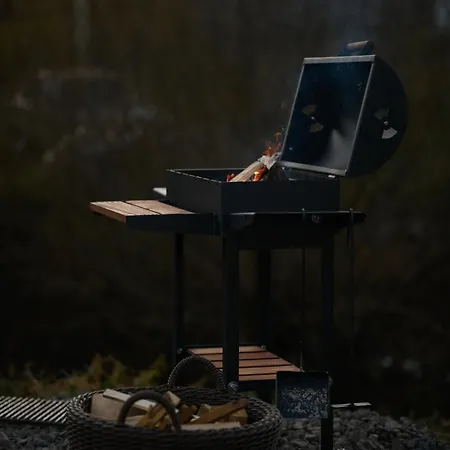 Domivka із чаном-джакузі, каміном і кіно-зоною у Cлавську סלאבסקה