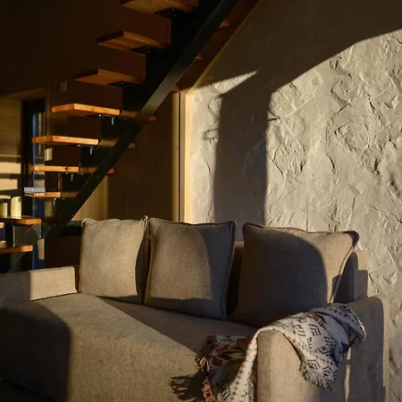 Domivka із чаном-джакузі, каміном і кіно-зоною у Cлавську Holiday home Slavske