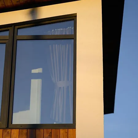 Domivka із чаном-джакузі, каміном і кіно-зоною у Cлавську Holiday home