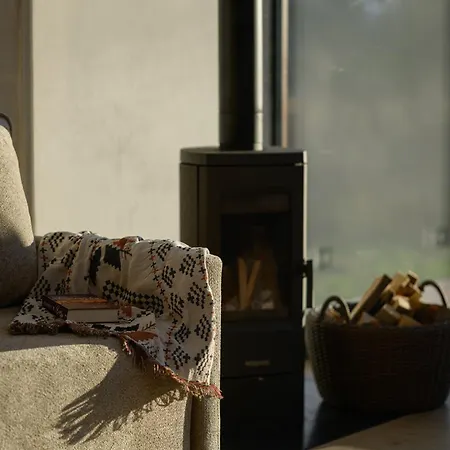 Domivka із чаном-джакузі, каміном і кіно-зоною у Cлавську Slavske