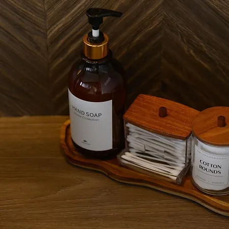 Holiday home Domivka із чаном-джакузі, каміном і кіно-зоною у Cлавську *